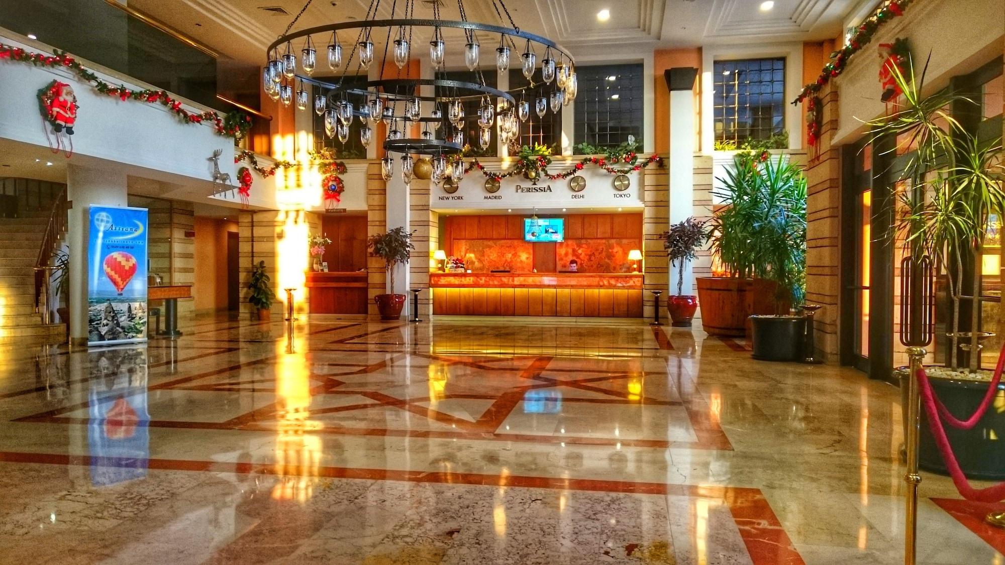 佩里西亚会议酒店 于尔居普 外观 照片