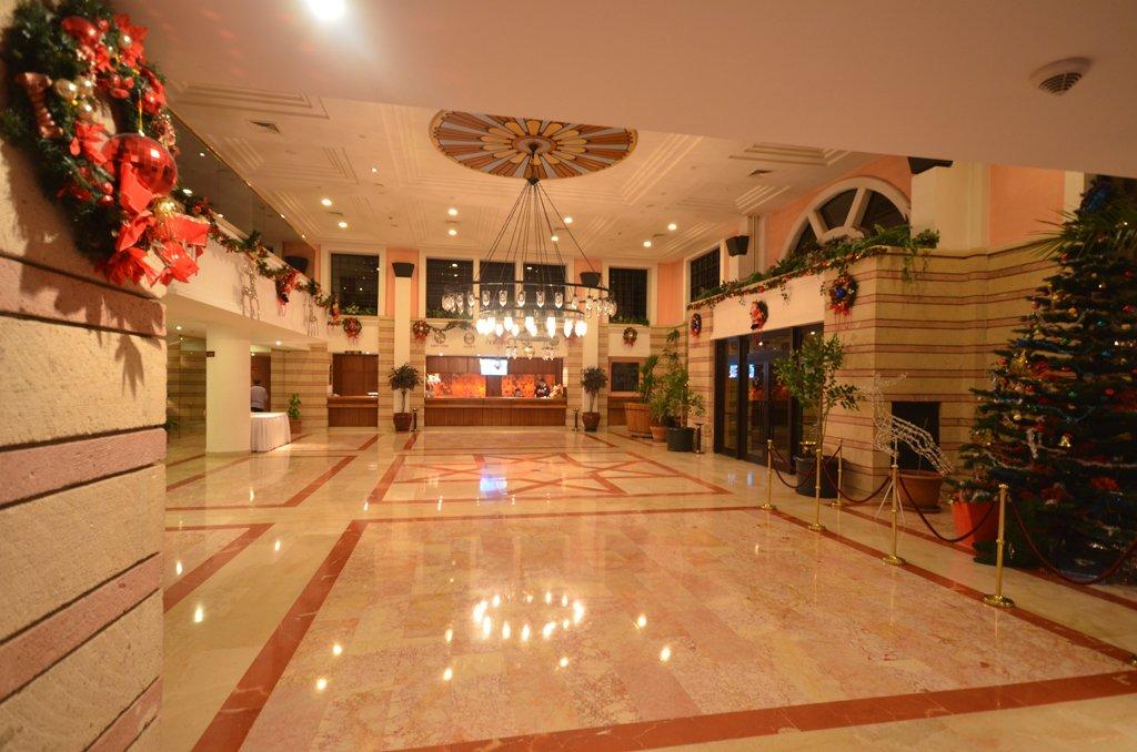 佩里西亚会议酒店 于尔居普 外观 照片